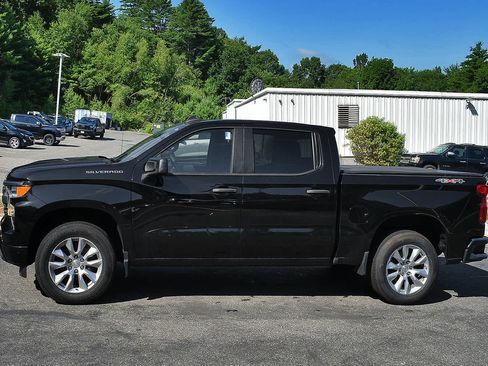 Used 2023 Chevrolet Silverado 1500 Custom AWD/4WD image 4