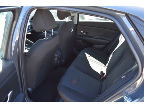 New 2026 Hyundai Elantra SE image 11