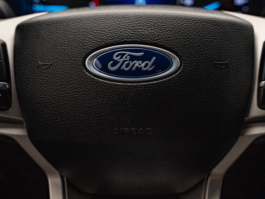 Used 2023 Ford Explorer XLT w/ Equipment Group 202A AWD/4WD image 32