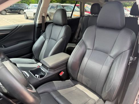 Used 2023 Subaru Outback Limited AWD/4WD image 18