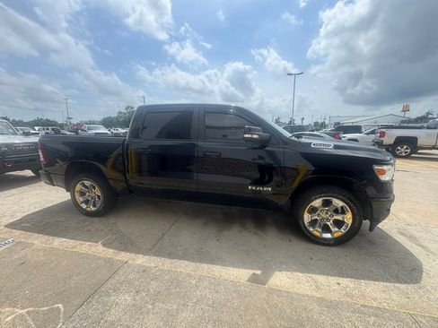 Used 2022 RAM 1500 Big Horn AWD/4WD image 3