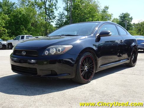 Used 2009 Scion tC FWD image 2