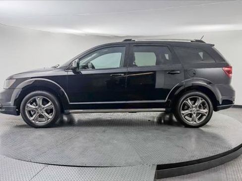 Used 2018 Dodge Journey Crossroad image 4