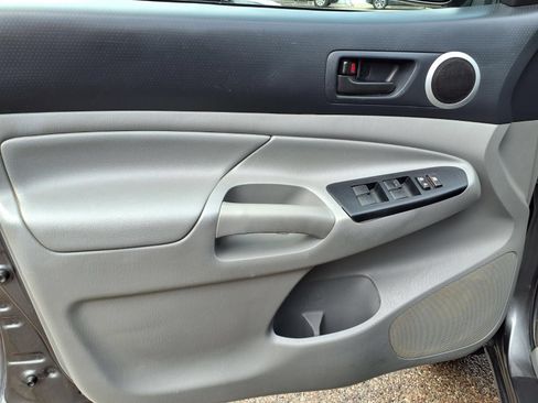 Used 2015 Toyota Tacoma PreRunner w/ TRD Off-Road Package RWD image 14