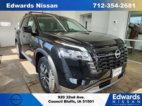 New 2026 Nissan Pathfinder SL AWD/4WD image 1