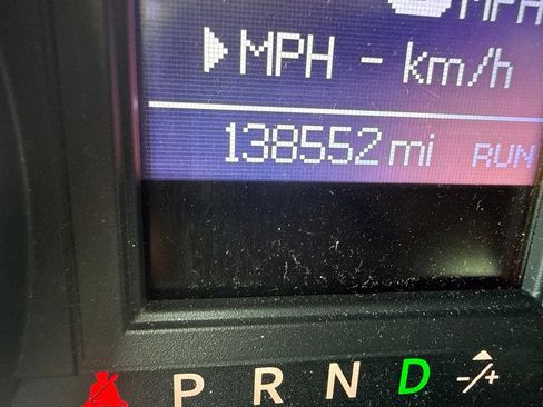Used 2015 Chrysler Town & Country Touring-L w/ Driver Convenience Group FWD image 12