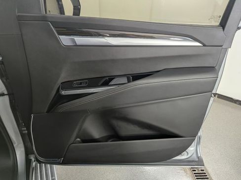 Used 2025 Cadillac Escalade ESV Premium Luxury w/ Touring Package image 29