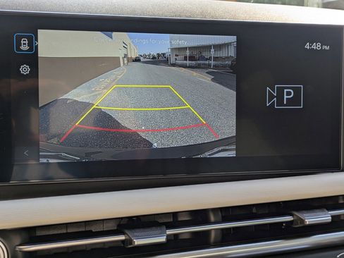 Certified 2025 Hyundai Tucson SE image 18