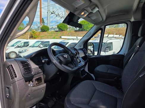 Used 2023 RAM ProMaster 2500 image 13
