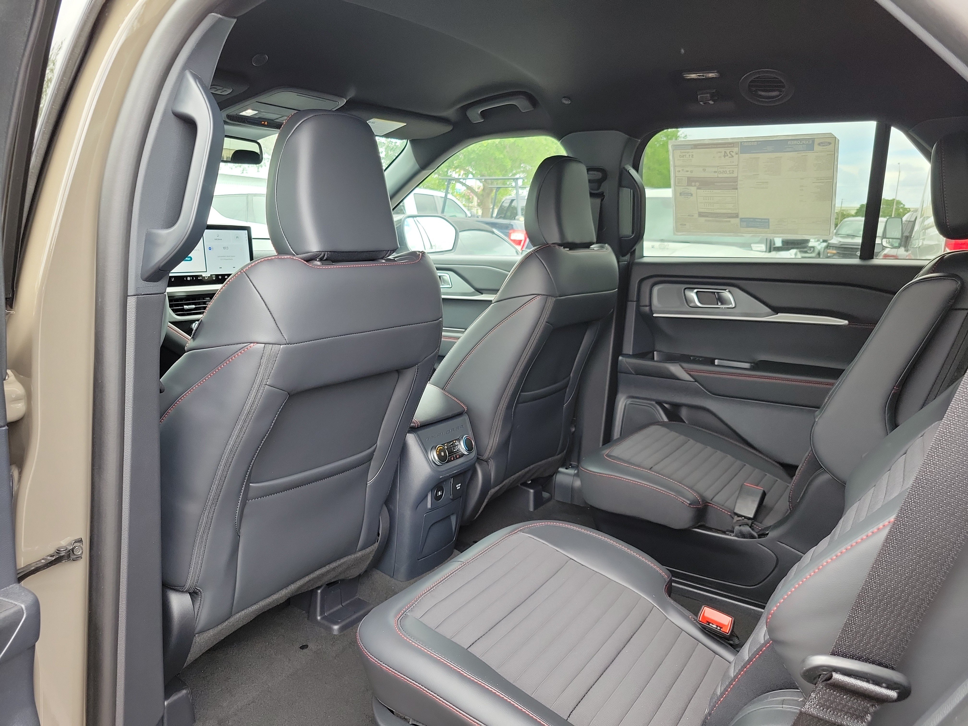 New 2026 Ford Explorer ST-Line w/ ST-Line Street Pack RWD image 8