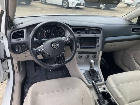 Used 2015 Volkswagen Golf S FWD image 13