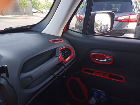 Used 2020 Jeep Renegade Sport w/ Sport Appearance Group FWD image 14