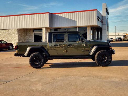 New 2026 Jeep Gladiator Sport AWD/4WD image 7