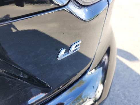 Used 2025 Toyota Corolla LE w/ LE Premium Package image 21