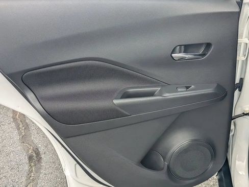 Certified 2024 Nissan Kicks SV FWD image 18