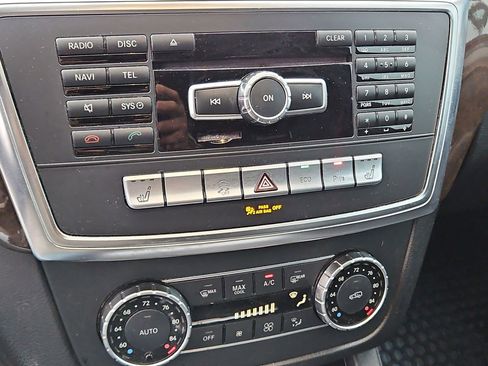 Used 2015 Mercedes-Benz GL 450 GL 450 image 28