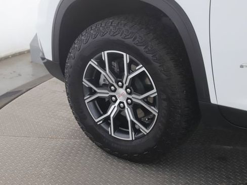Used 2026 GMC Acadia AT4 w/ Luxury Package AWD/4WD image 13
