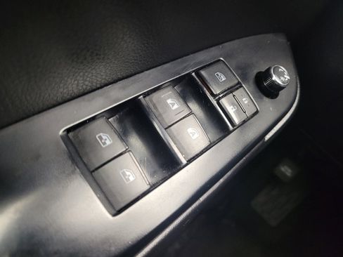 Used 2019 Toyota Highlander XLE w/ Protection Package #3 AWD/4WD image 27