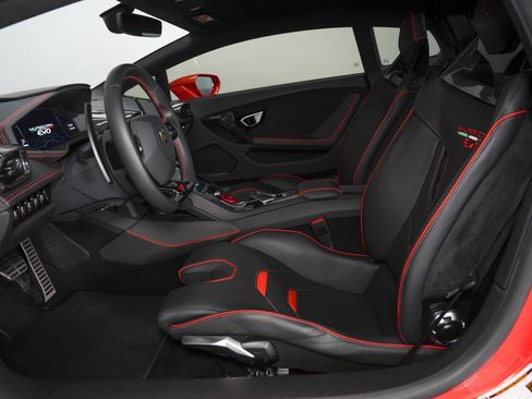 Used 2020 Lamborghini Huracan EVO RWD image 39