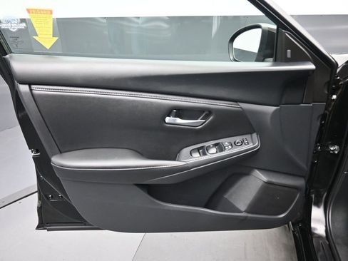 Used 2025 Nissan Sentra SV w/ All-Weather Package image 9