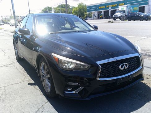 Used 2019 INFINITI Q50 Luxe w/ Essential Package (3.0T Luxe) AWD/4WD image 13