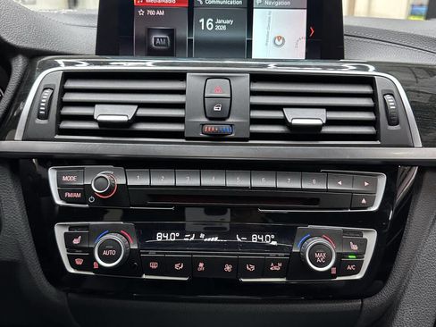 Used 2018 BMW 330i xDrive 330i xDrive AWD 4dr Sedan w/ Convenience Package image 28