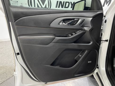 Used 2019 Chevrolet Traverse Premier w/ Driver Confidence II Package FWD image 15
