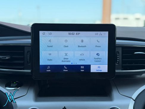 Used 2020 Ford Explorer XLT w/ Equipment Group 202A AWD/4WD image 35
