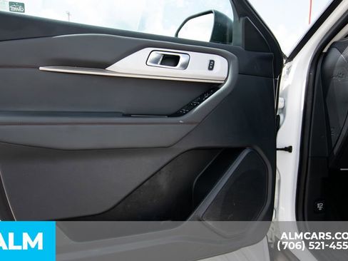 Used 2025 Ford Explorer Active image 29