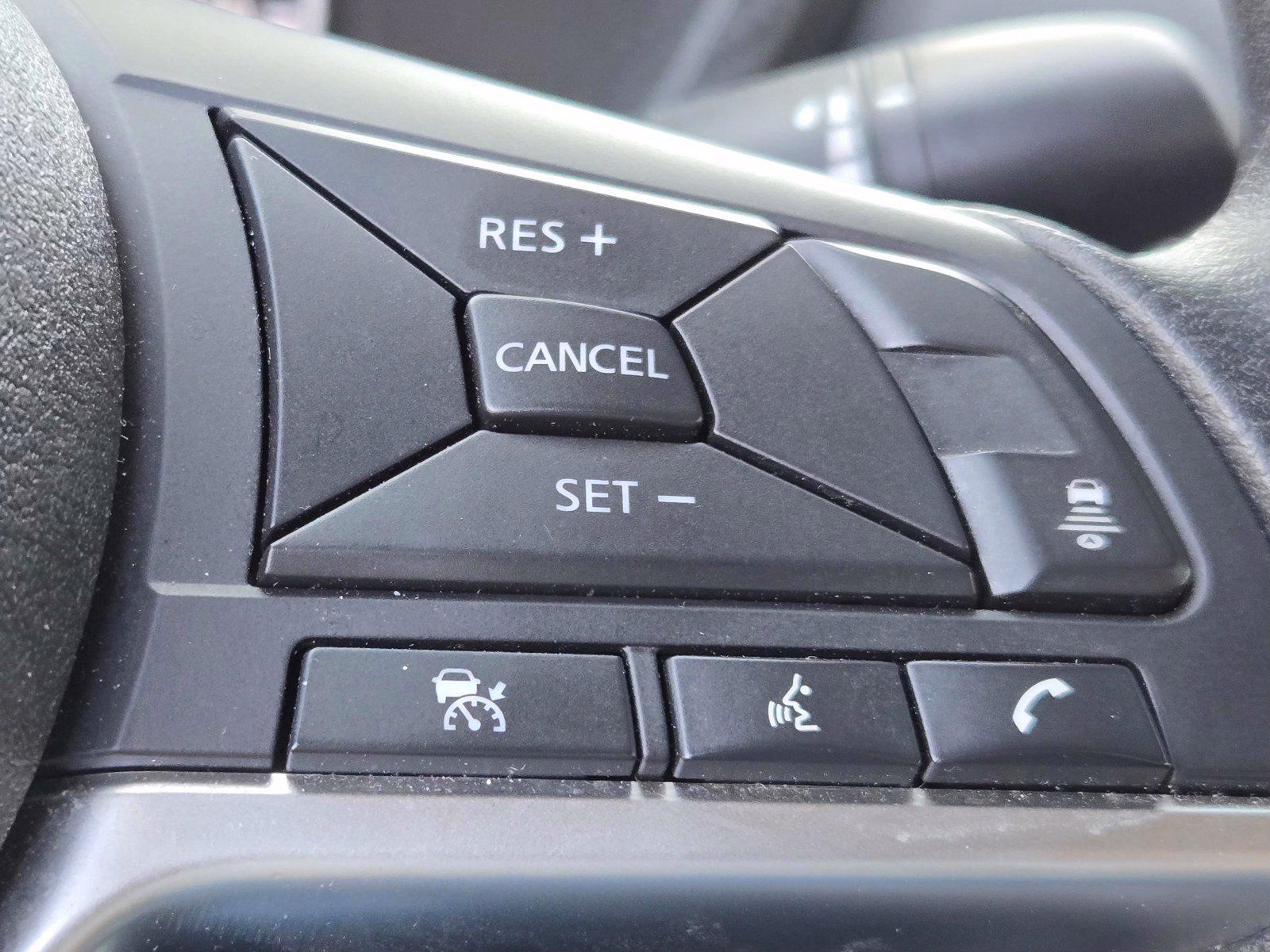 Used 2023 Nissan Sentra SV FWD image 23