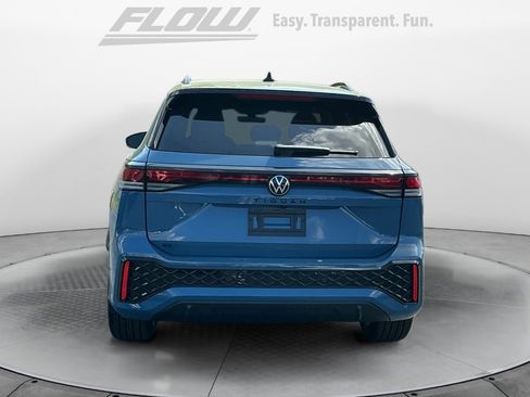 New 2026 Volkswagen Tiguan SE R-Line FWD image 6