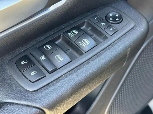 Used 2021 RAM 1500 Big Horn image 16