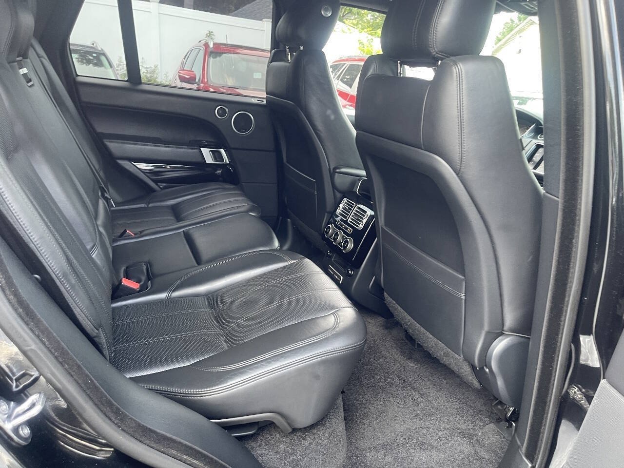 Used 2014 Land Rover Range Rover HSE AWD/4WD image 28