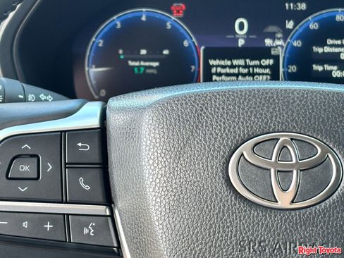 Certified 2025 Toyota Grand Highlander AWD image 22