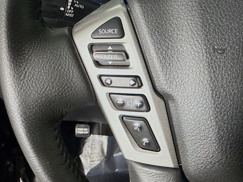 Used 2024 Nissan Titan SV w/ SV Convenience Package RWD image 14