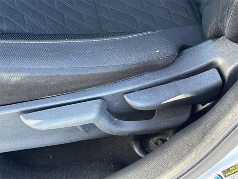 Certified 2021 Nissan Kicks SV image 32