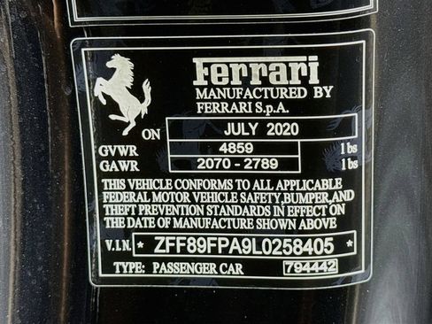 Used 2020 Ferrari Portofino RWD image 30