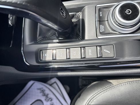 Used 2022 Maserati Levante GT image 19