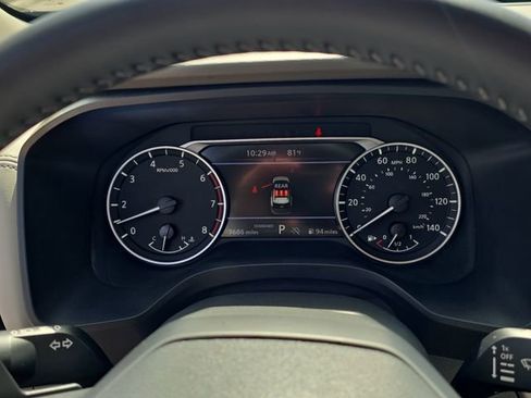 Certified 2025 Nissan Rogue SV FWD image 33