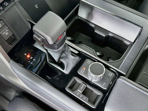 New 2026 Toyota Sequoia Platinum AWD/4WD image 17