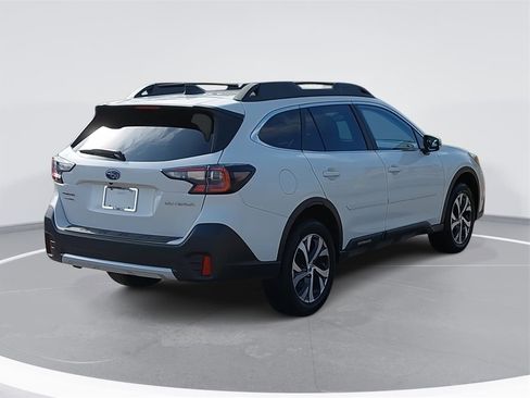 Used 2022 Subaru Outback Limited image 5