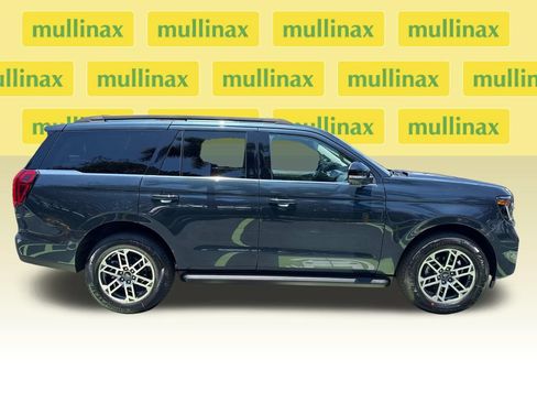 New 2026 Ford Expedition Active RWD image 17