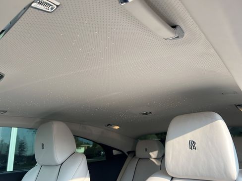 Used 2019 Rolls-Royce Wraith image 35