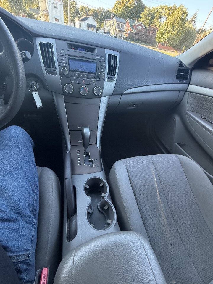 Used 2009 Hyundai Sonata GLS FWD image 14