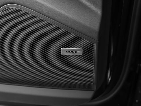 Certified 2025 Porsche Cayenne image 37