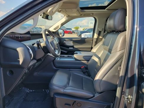 Certified 2025 Ford Expedition Active AWD/4WD image 22