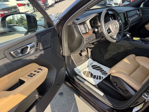 Used 2021 Volvo XC60 T5 Inscription w/ Advanced Package AWD/4WD image 19