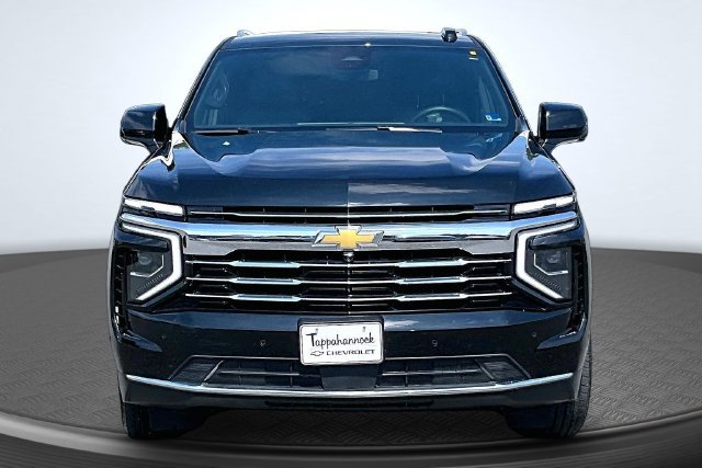 Used 2025 Chevrolet Tahoe LT AWD/4WD image 2