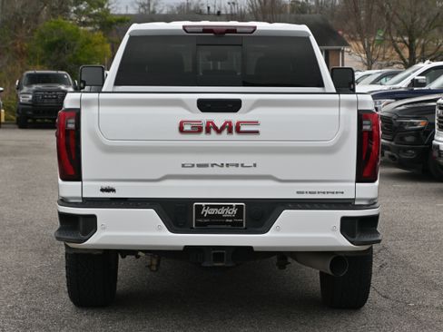 Used 2025 GMC Sierra 2500 Denali w/ Technology Package image 13