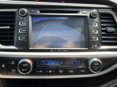 Used 2018 Toyota Highlander XLE w/ Protection Package #3 AWD/4WD image 25